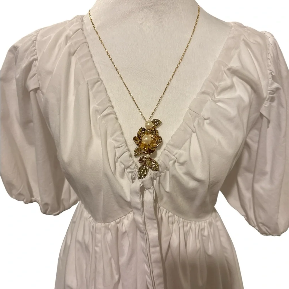 Kate Spade Lavish Blooms faux pearl Floral Necklace
